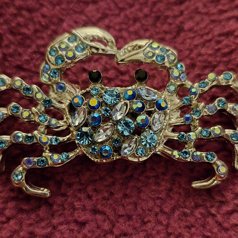 Elegant Blue and Silver Crab Brooch